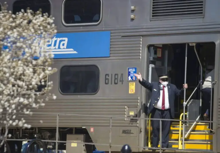 Can I Buy Metra Tickets On The Train? Everything need to know