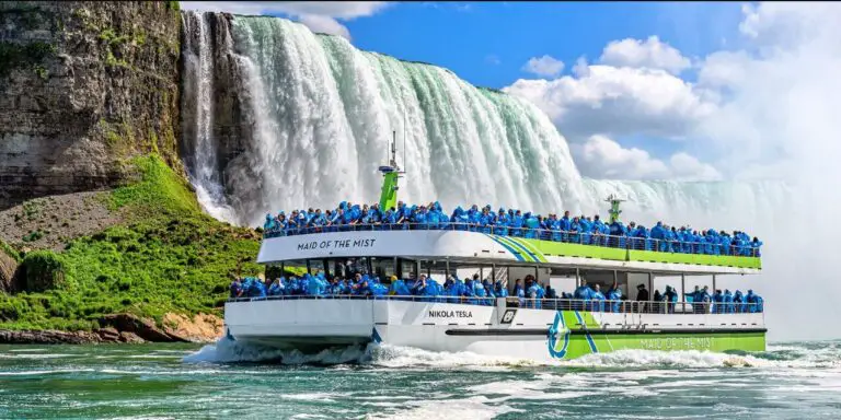 Should I Buy Maid Of The Mist Tickets In Advance?